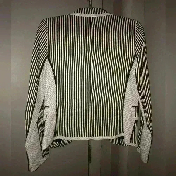 Zara Womens Black and White Blazer with Pindot Contrast Trim - Picture 2 of 6